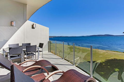 Breath Taking Waterfront! - New South Wales Tourism  7