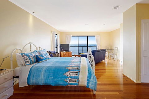 Clifftop Apartments Portland Vic - New South Wales Tourism  5