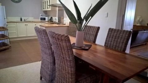 Book Keepers Cottage - New South Wales Tourism  6