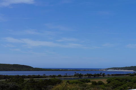Eagles Nest Ocean Lookout - New South Wales Tourism  1