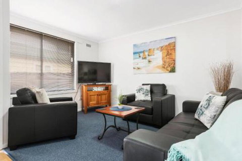 Elkie Villa 2 Bedroom Unit Burnie - New South Wales Tourism  3
