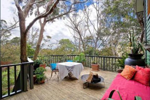 The Black Cockatoo Secret Garden Mountains Home - New South Wales Tourism  3