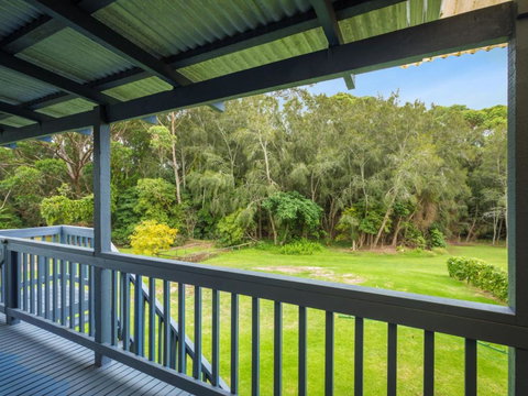 Pet Friendly Beach House At Kianga - New South Wales Tourism  5