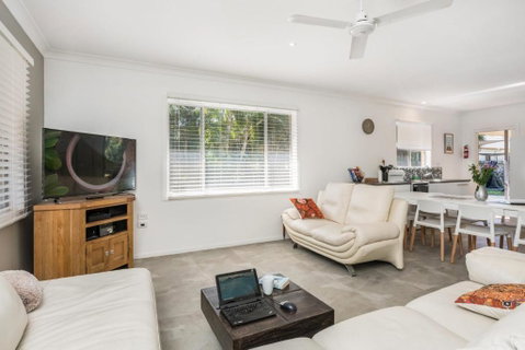 A SWEET ESCAPE Carefree Beach Home - New South Wales Tourism  5