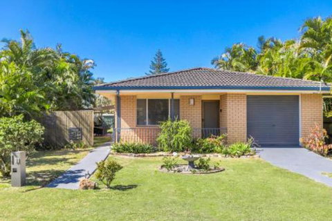 A SWEET ESCAPE Carefree Beach Home - New South Wales Tourism  0