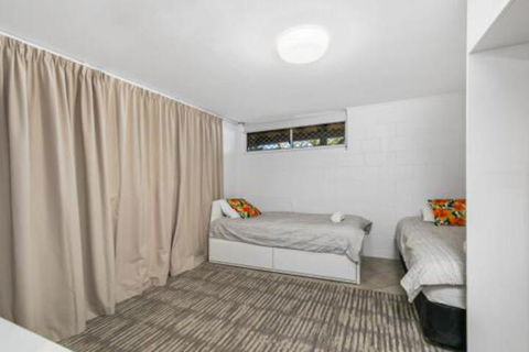 Beachies 1 - New South Wales Tourism  2
