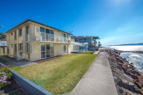Alcheringa Unit 1 / 32 Sandy Point Road - New South Wales Tourism  0