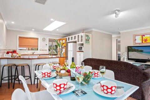 Blue Haze Air Conditioned Comfort - New South Wales Tourism  0