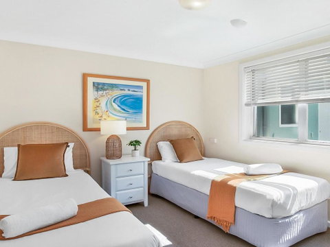 Ocean Blue Apartment Five Ground Floor Apartment - New South Wales Tourism  3