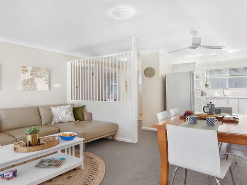 Ocean Blue Apartment Five Ground Floor Apartment - New South Wales Tourism  6