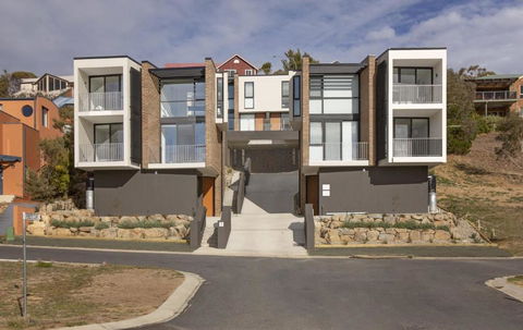 Chilam D Architecturally Designed - New South Wales Tourism  3