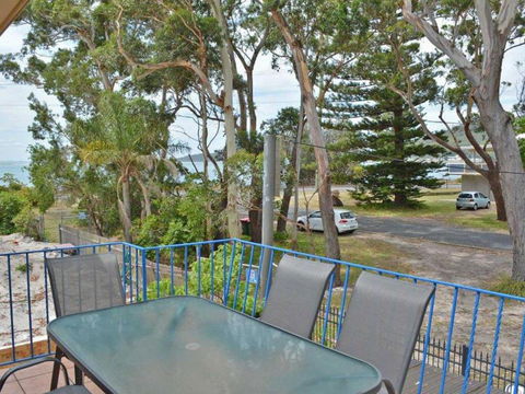 5 Ocean Breeze Shoal Bay Avenue Fabulous Location Opposite Shoal Bay Beach! - New South Wales Tourism  3
