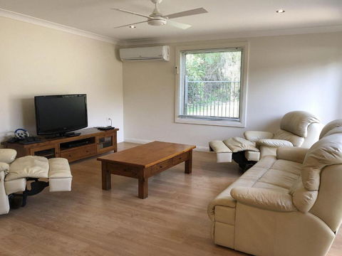 Baydream 13 Pirralea Parade Pet Friendly Aircon Boat Parking - New South Wales Tourism  4