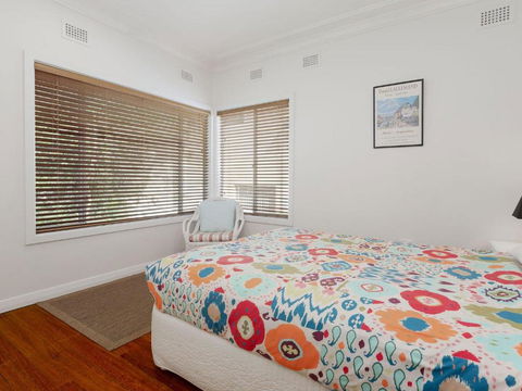 Dutchies Haven 11 Christmas Bush Ave Air Con Large Enclosed Yard 2 Minute Walk To Dutchies - New South Wales Tourism  1