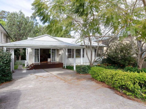 Dutchies Haven 11 Christmas Bush Ave Air Con Large Enclosed Yard 2 Minute Walk To Dutchies - New South Wales Tourism  4
