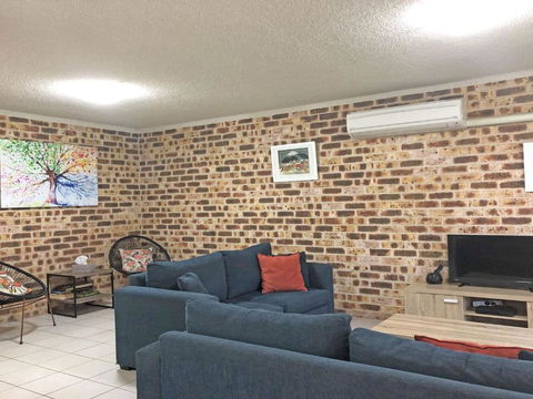 23 Bay Parklands 2 Gowrie Avenue Little Beach Air Con Pool & Tennis Court - New South Wales Tourism  3