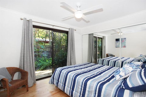 FABULOUS HOLIDAY HIDEAWAY COOLUM BEACH - New South Wales Tourism  3