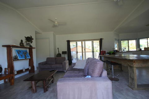 CASTAWAY BEACH HOUSE - New South Wales Tourism  4