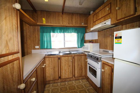 Lazy Days Caravan Park - New South Wales Tourism  1