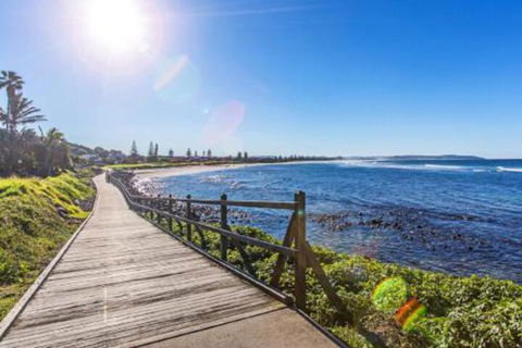 Seachange Foxtel Netflix WiFi - New South Wales Tourism  3