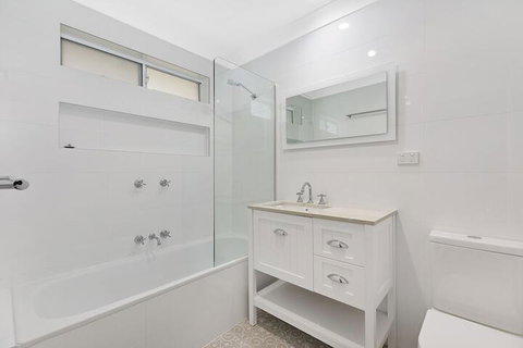 By The Bay Hideaway - New South Wales Tourism  4