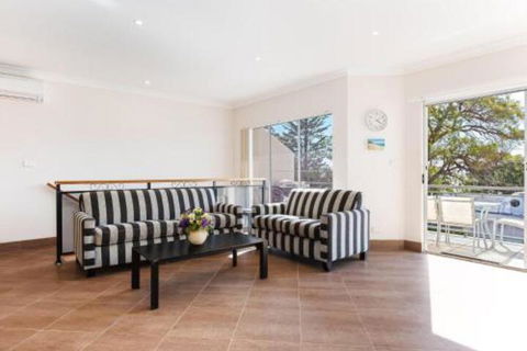 Sandy Point Road 117A Sandy Point Luxury - New South Wales Tourism  6
