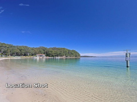 Little Beach House 4 James Crescent Little Beach With Air Con WiFi & Boat Parking! - New South Wales Tourism  6