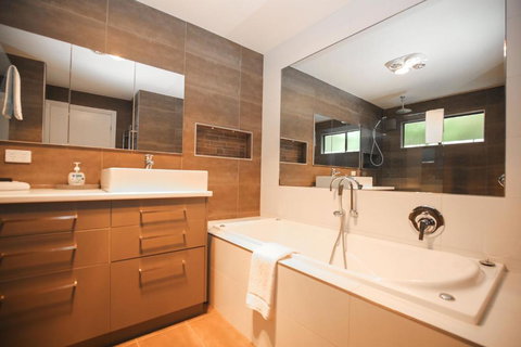 Alderwood - New South Wales Tourism  3