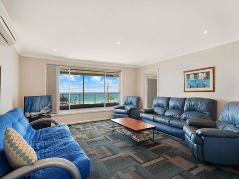81 Dalmeny Drive Beach House - New South Wales Tourism  4