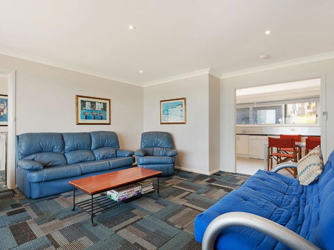 81 Dalmeny Drive Beach House - New South Wales Tourism  3