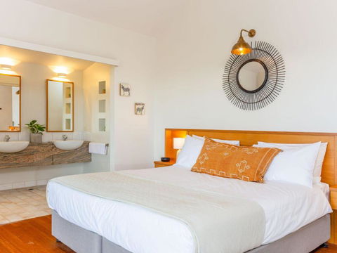 EAST COAST ESCAPES Lighthouse Studio - New South Wales Tourism  7