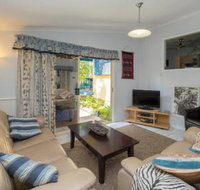 Lovely Torquay Cottage - New South Wales Tourism 