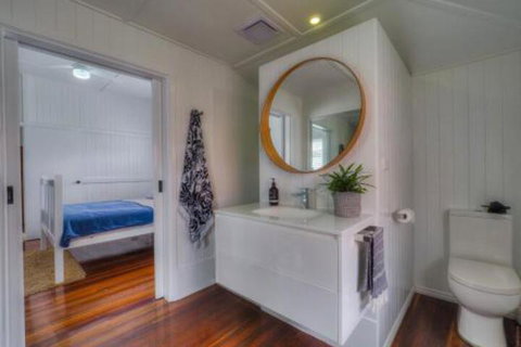 Fishermans Cottage Hervey Bay - New South Wales Tourism  1