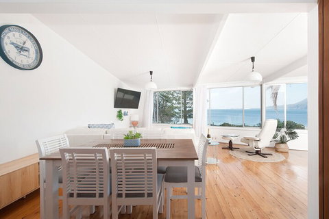 Sand Beach House Breathtaking View & Amazing Position Directly Opposite The Beach! - New South Wales Tourism  5