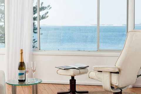 Sand Beach House Breathtaking View & Amazing Position Directly Opposite The Beach! - New South Wales Tourism  2