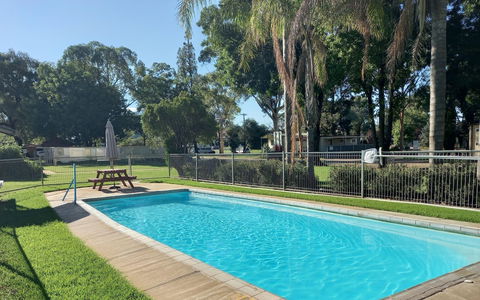 Young Tourist Park - New South Wales Tourism  1