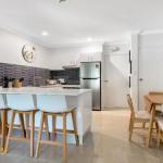 Karinya At Little Beach Downstairs - New South Wales Tourism  0