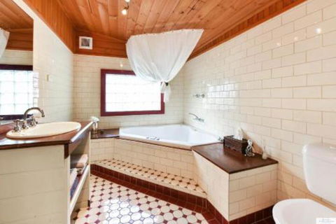 Lovel Cottage - New South Wales Tourism  1