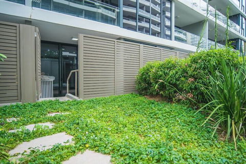 Stunning And Cozy Apartment In Heart Of Mascot - New South Wales Tourism  1