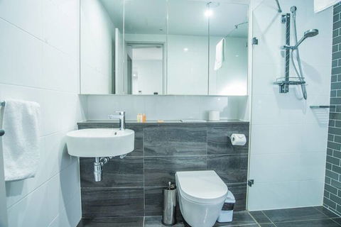 Stunning And Cozy Apartment In Heart Of Mascot - New South Wales Tourism  7