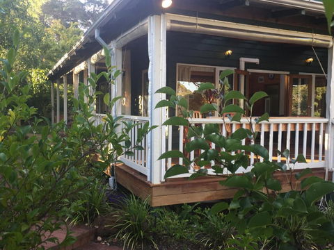 Lakeside Garden Chalet - New South Wales Tourism  6