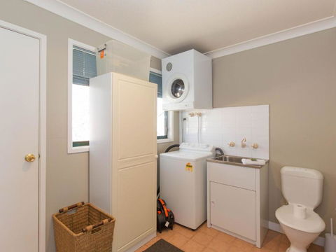 Chalet De Neige - New South Wales Tourism  3