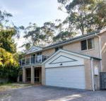 Four Bedroom Quality Townhouse - New South Wales Tourism 