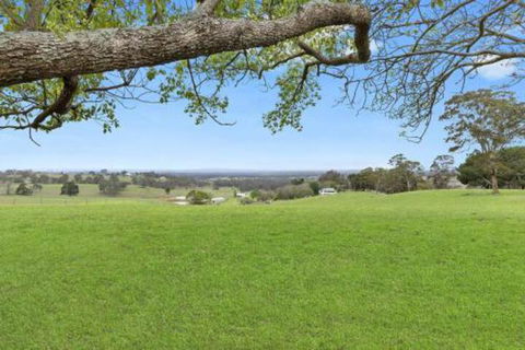 Paperbark Cottage Mowbray Park Farm - New South Wales Tourism  0