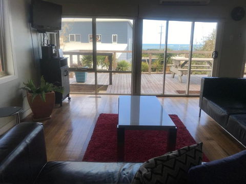 OCEAN VIEWS - New South Wales Tourism  2