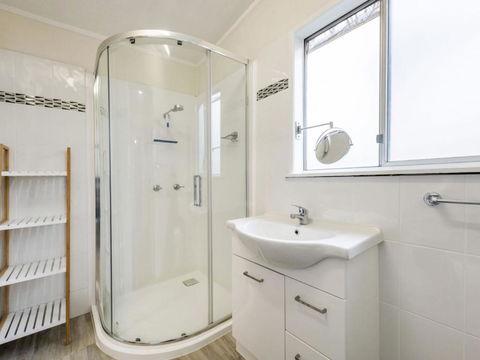 Salt Water Cottage - New South Wales Tourism  1