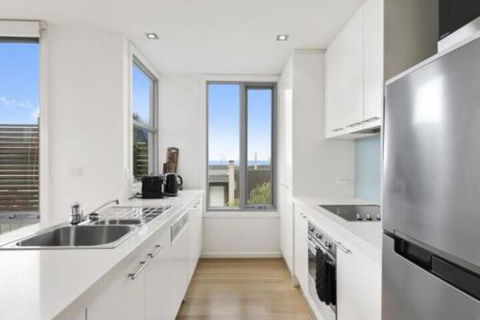 POINT GREY APARTMENT 2 Ocean VIews With Wifi - New South Wales Tourism  5