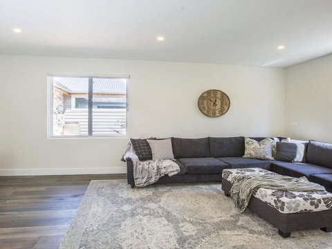 Amaroo Modern Luxurious & Chic - New South Wales Tourism  4