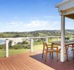 Beachview walking track straight down to the beach
