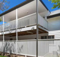 Blake Loft on Manning 500 metres to two beaches